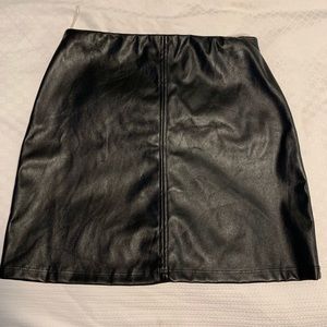 Windsor | Black Skirt